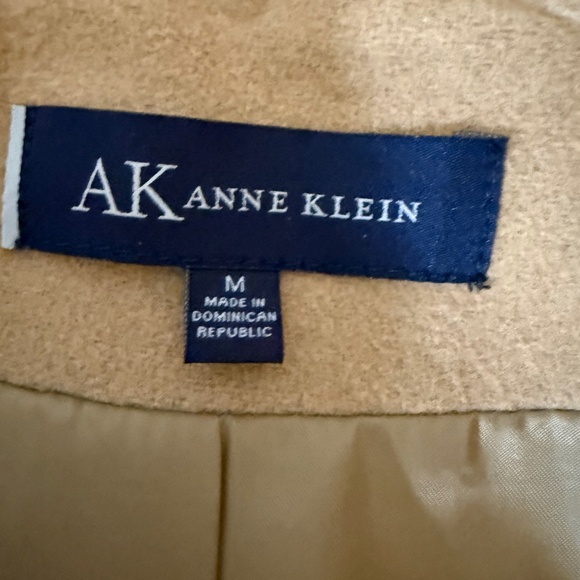 Anne Klein Wool with 4 Button Front Camel Size M - Picture 13 of 16